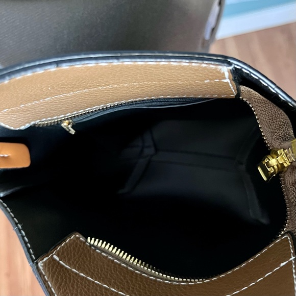 Jelly Yoo Crossbody - Picture 6 of 8